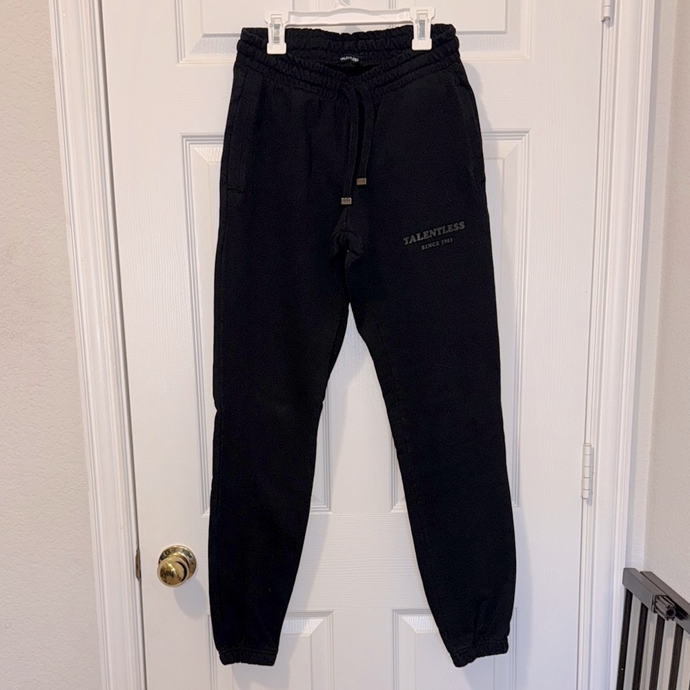 TALENTLESS Premium Staple sweatpants